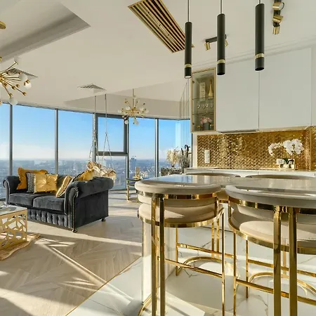 Hanza Tower Gold Apartment *