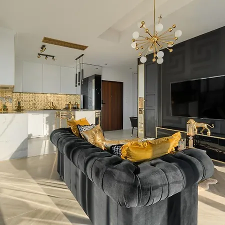 Hanza Tower Gold Apartment *