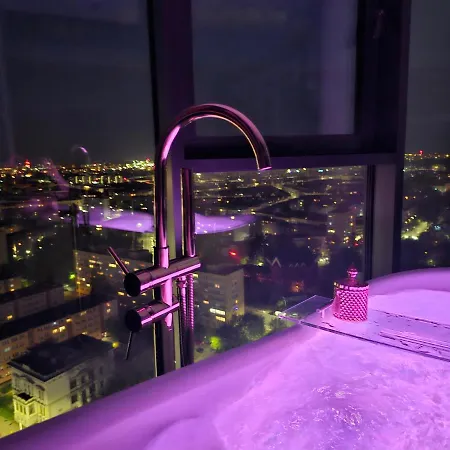 Hanza Tower Gold Apartment