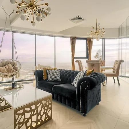 Hanza Tower Gold *