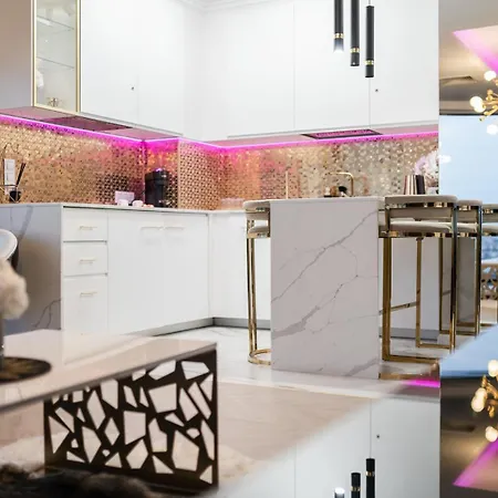 Hanza Tower Gold Apartment
